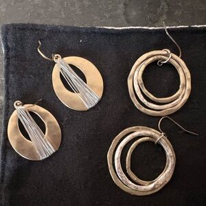 Fashion two tone earrings 2 pair